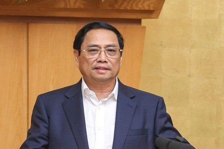 Thủ tướng: Giảm lãi suất cho vay, ưu tiên cho tăng trưởng kinh tế