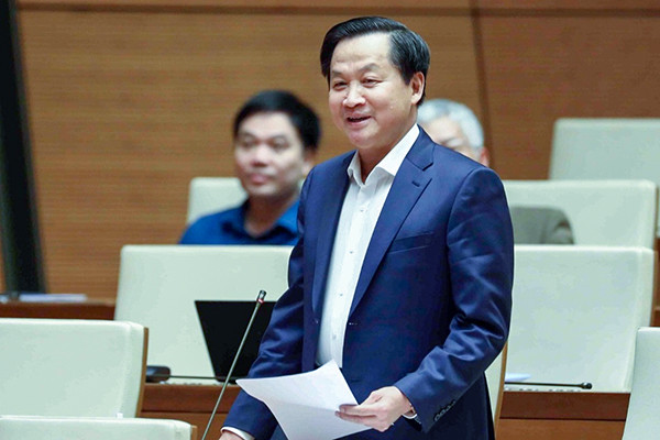 Sửa quy định để kiểm soát quan chức và người thân đầu tư ra nước ngoài