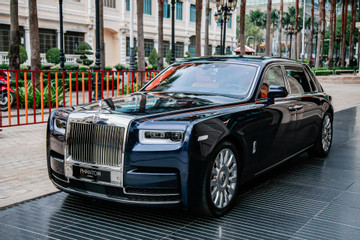 Bắt gặp Rolls-Royce Phantom VIII giá trên 50 tỷ đồng của đại gia Sài thành