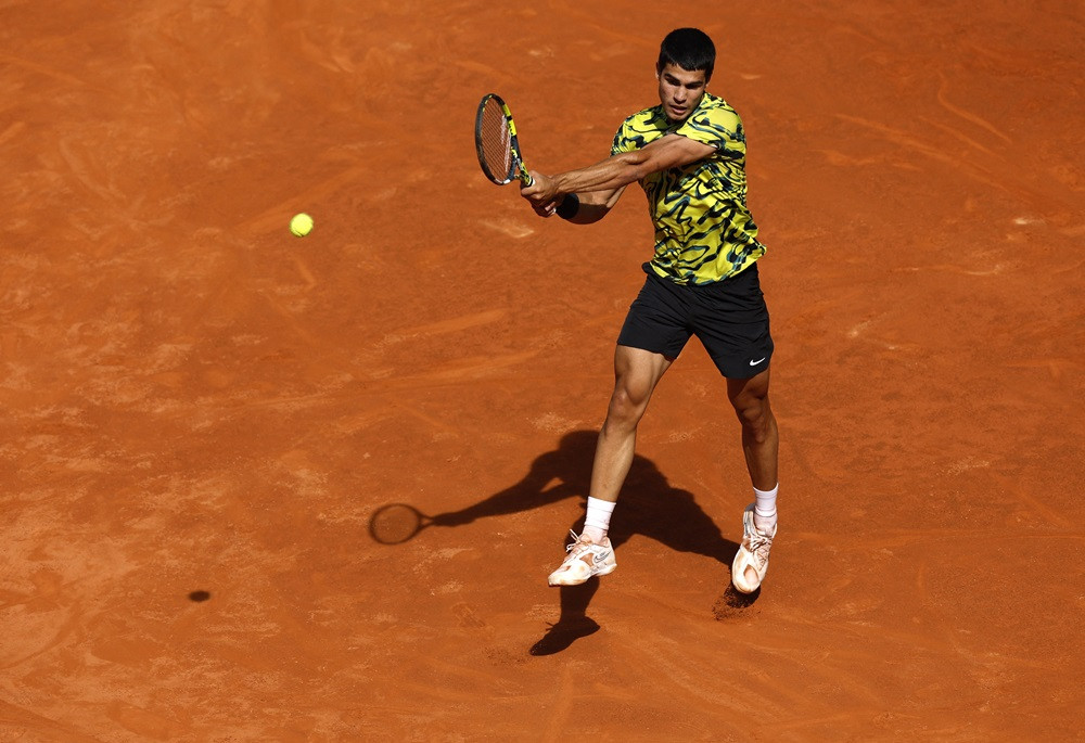 Carlos Alcaraz vào chung kết Madrid Open 2023