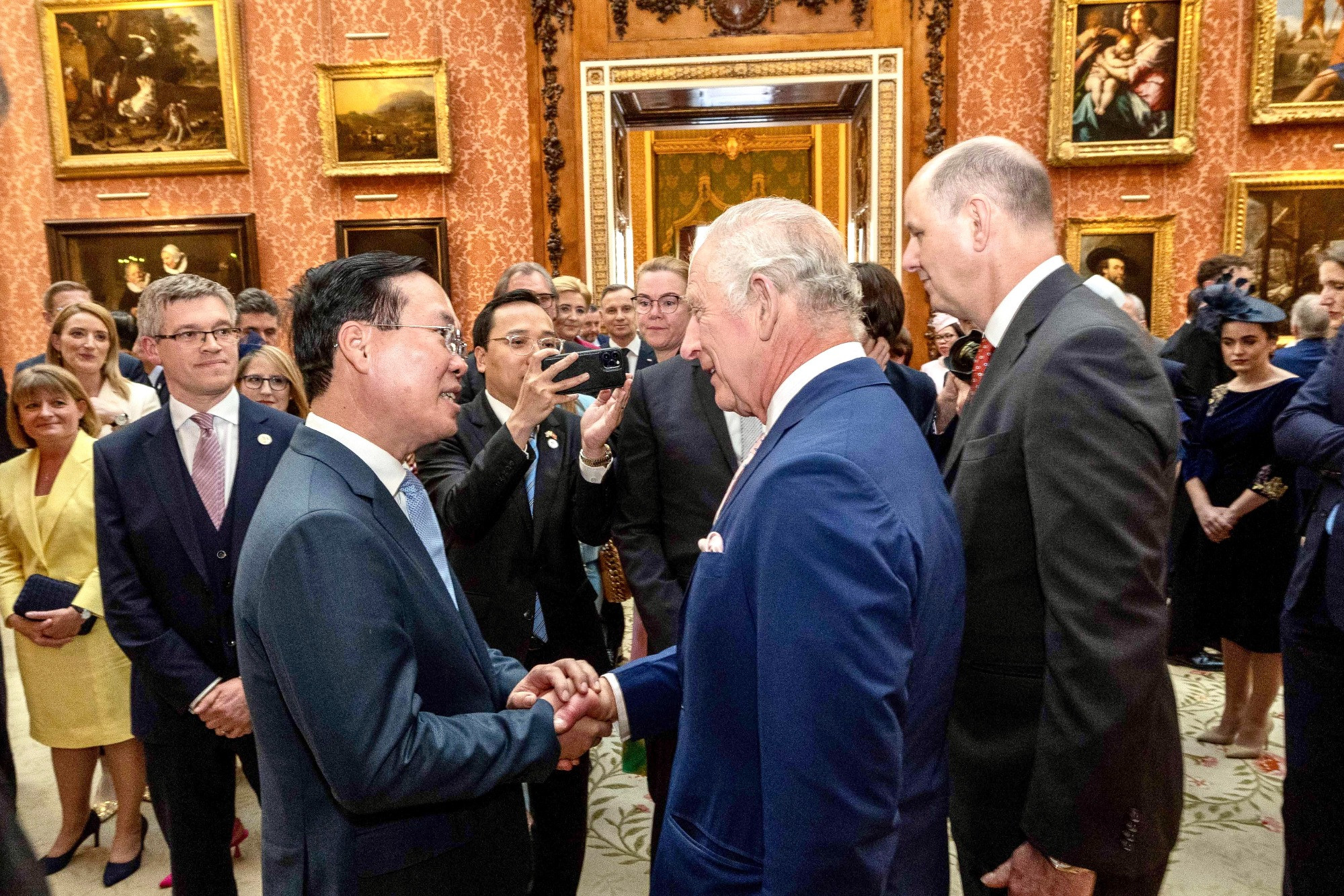 Hôm nay Chủ tịch nước Võ Văn Thưởng dự lễ đăng quang Vua Charles III