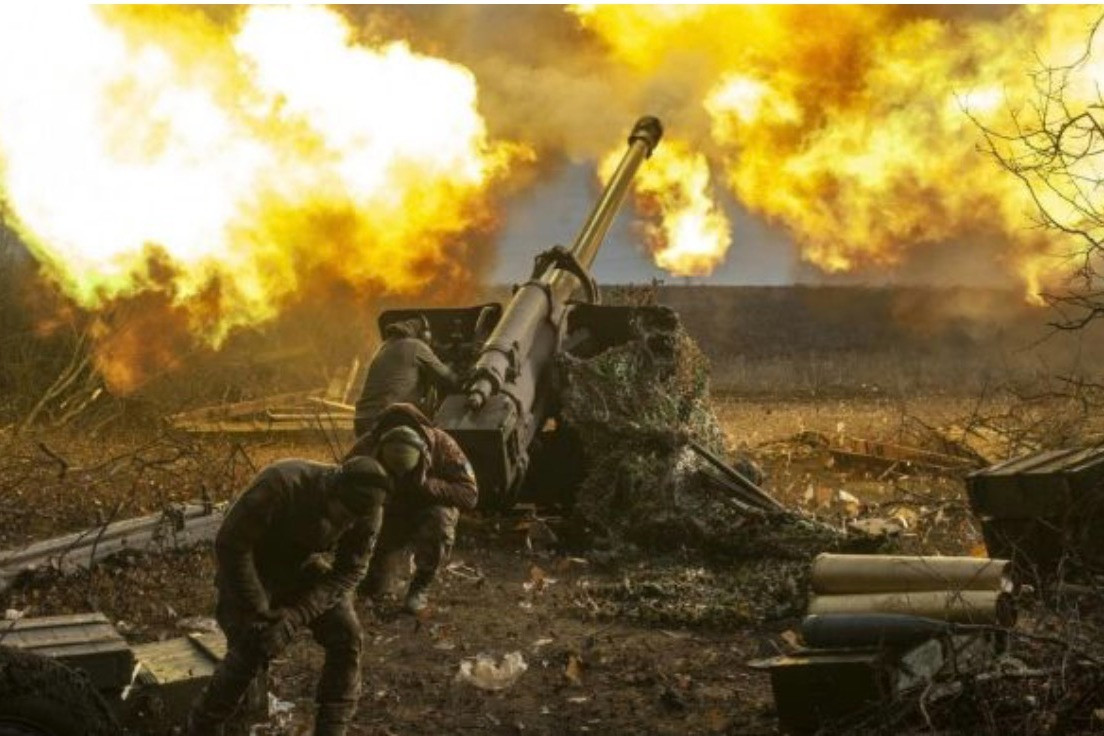 Ukraine nã pháo vào vùng biên giới Nga, Moscow đổ lỗi cho Kiev về vụ đánh bom xe