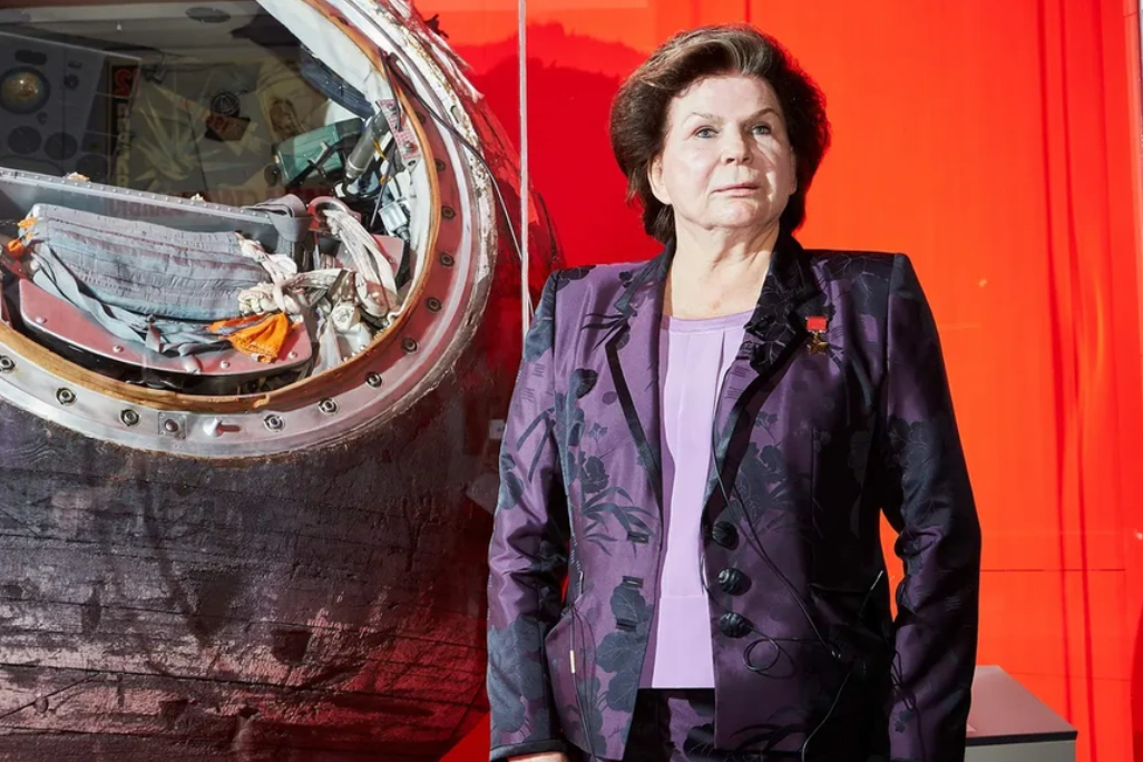 Bí mật giấu kín gần 50 năm của người phụ nữ đầu tiên bay vào vũ trụ