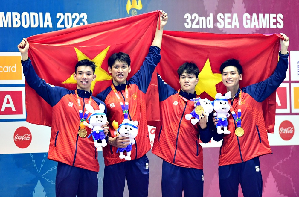 SEA Games 32 ngày 7/5: Bơi Việt Nam làm dậy sóng đường đua xanh