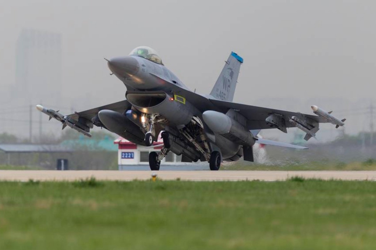 Mỹ, Hàn Quốc diễn tập bắn đạn thật cực lớn, chiến cơ của Mỹ rơi