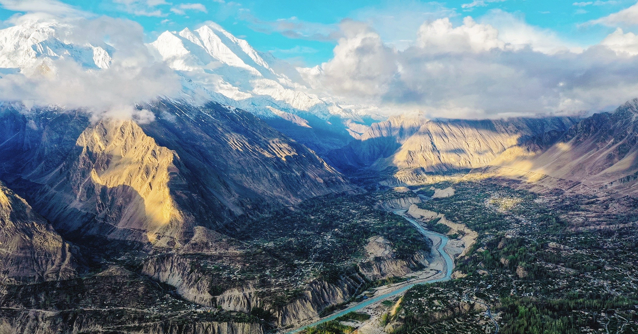 Hành trình nhọc nhằn đến với thiên đường hạ giới Hunza