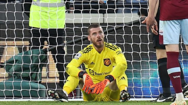 Erik ten Hag bảo vệ De Gea dù hại MU thua, dàn sao không khỏi nể