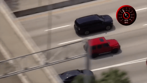 Trộm Mercedes-AMG G63 và Rolls-Royce Cullinan khi chủ nhà đang vệ sinh xe