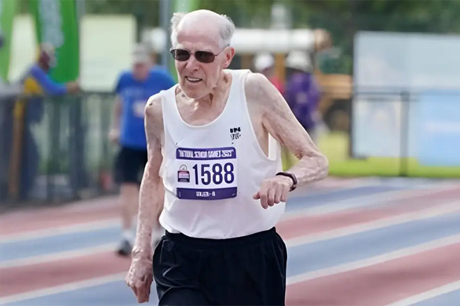 Thói quen giúp cụ ông 96 tuổi sống khỏe, chạy nhanh