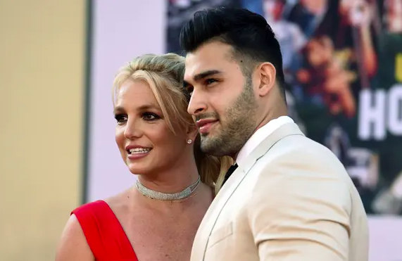Hôn nhân của Britney Spears 'gặp rắc rối nghiêm trọng'