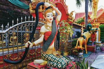 Ngôi chùa thờ người phụ nữ cột trụ trấn giữ Lào
