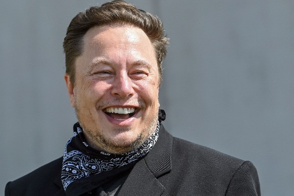 Tỷ phú Elon Musk lấy lại vị trí người giàu nhất thế giới