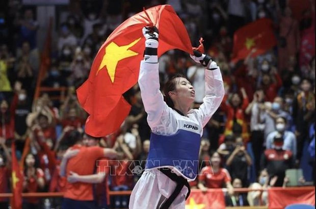 Vietnamese Taekwondo fighter beats defending champion at world championships