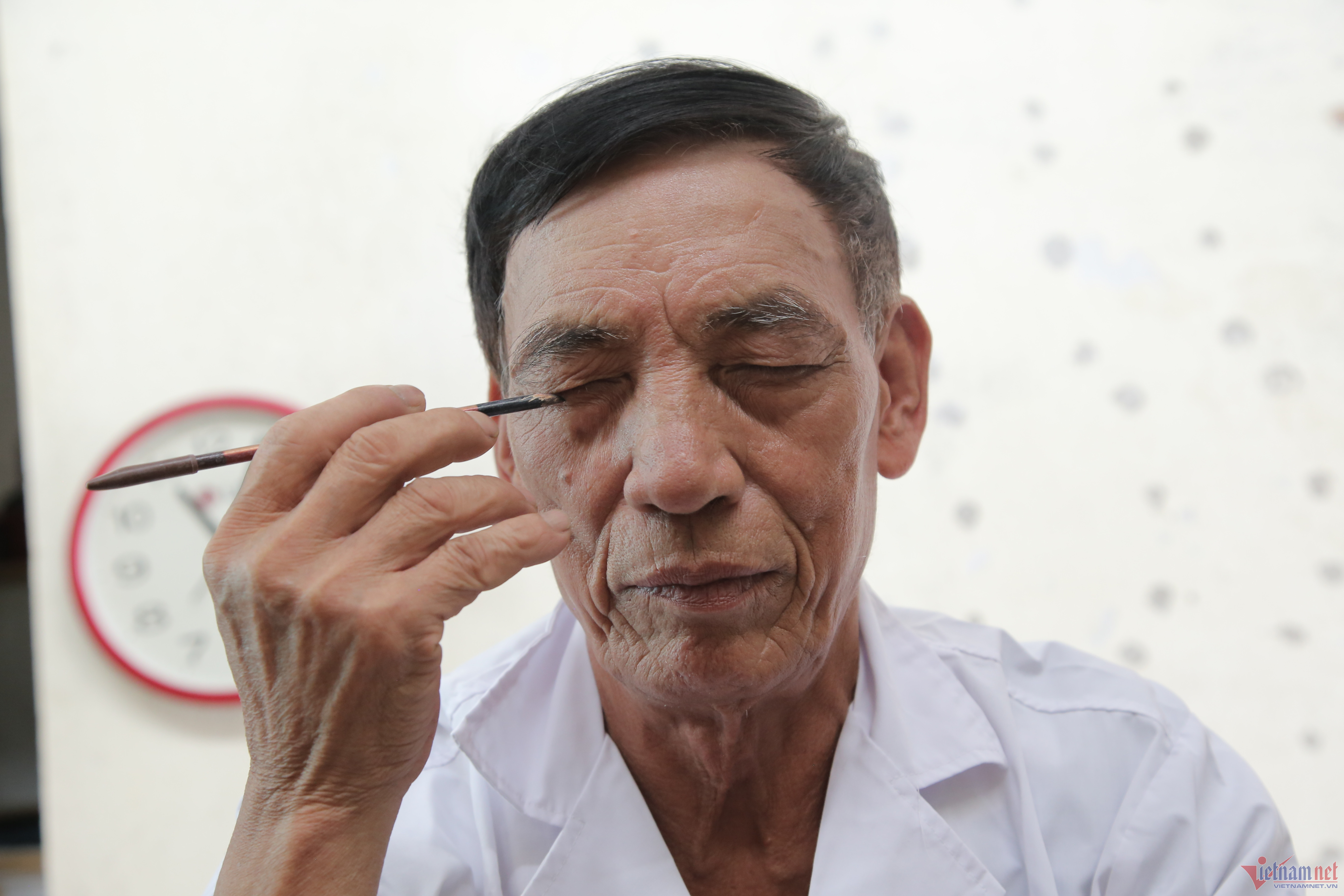 Hơn 30 năm chăm sóc tử thi, người đàn ông ở Hà Tĩnh kể kỷ niệm ám ảnh