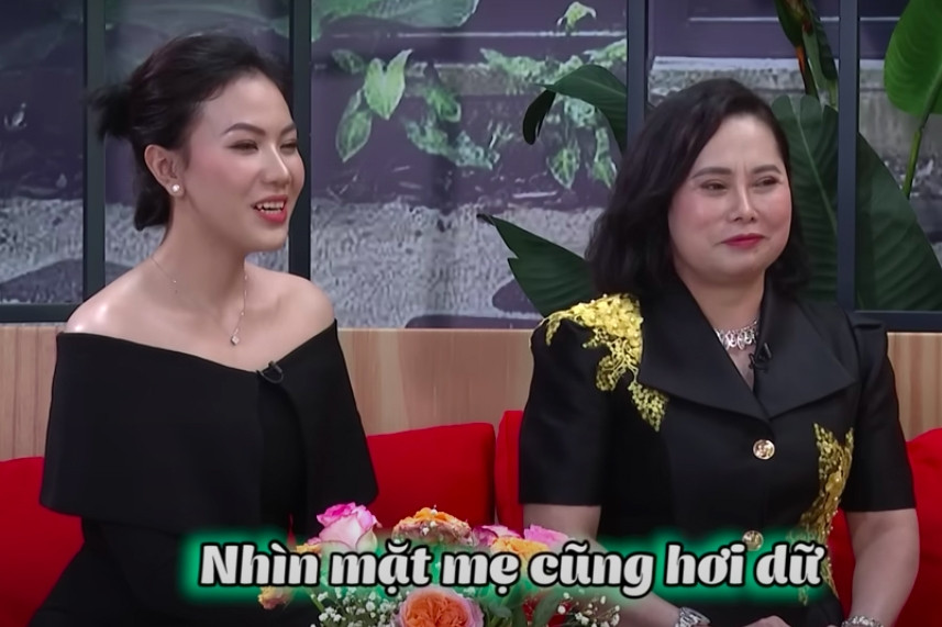 Mẹ chồng hiện đại mong con dâu sắc sảo, giao cả tiệm vàng sau 2 tháng