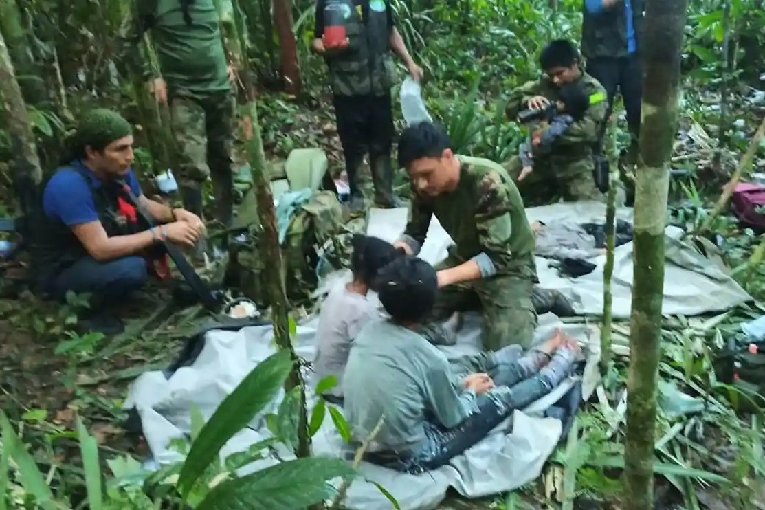 Tìm thấy 4 đứa trẻ còn sống sau vụ máy bay rơi ở Colombia cách đây hơn 5 tuần
