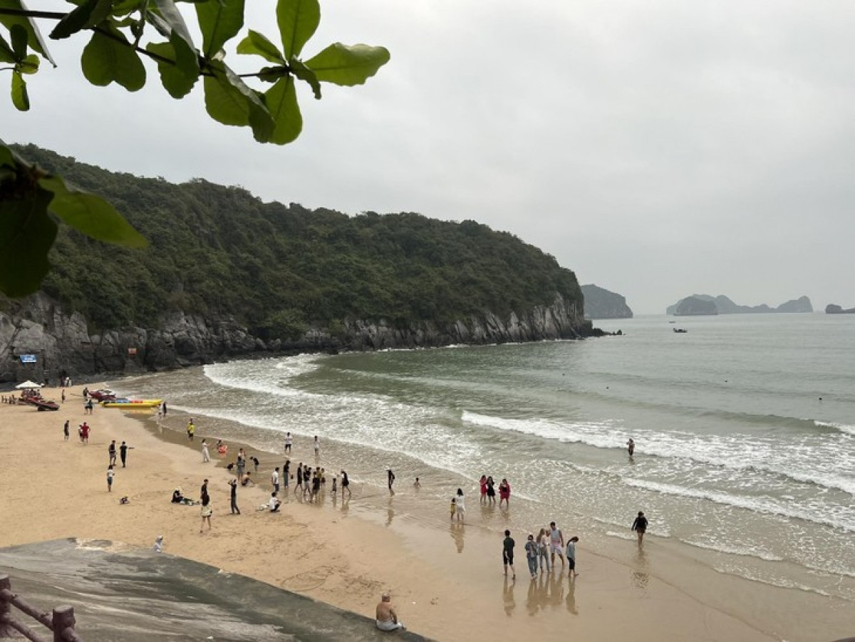 a tour of cat ba island picture 1