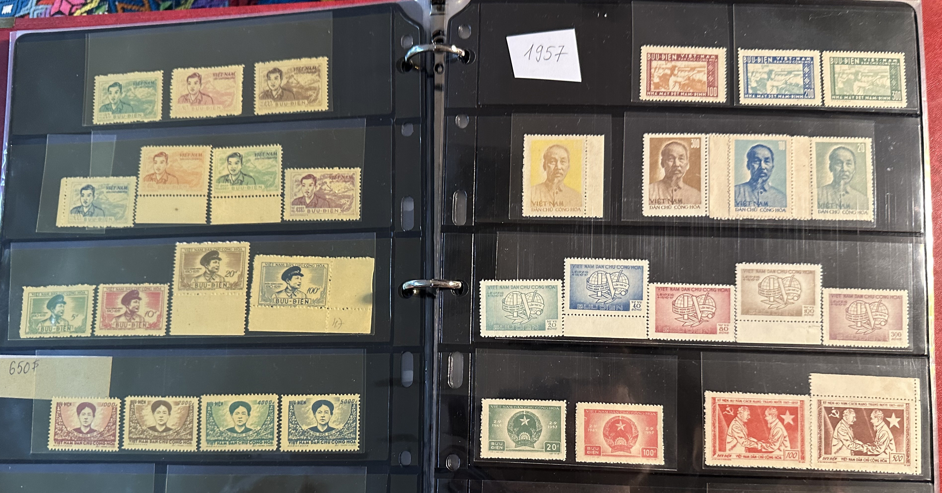 American professor owns huge collection of stamp from Vietnam, 50 countries