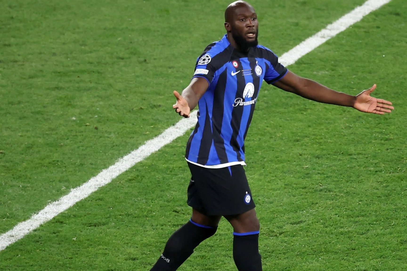 Lukaku biến biến bàn thắng thành... cơ hội khiến Inter ôm hận