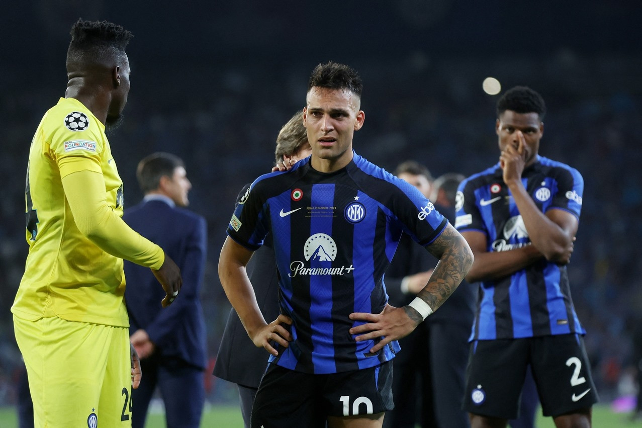 Nỗi buồn vô hạn của các cầu thủ Inter khi hụt ngôi vô địch C1