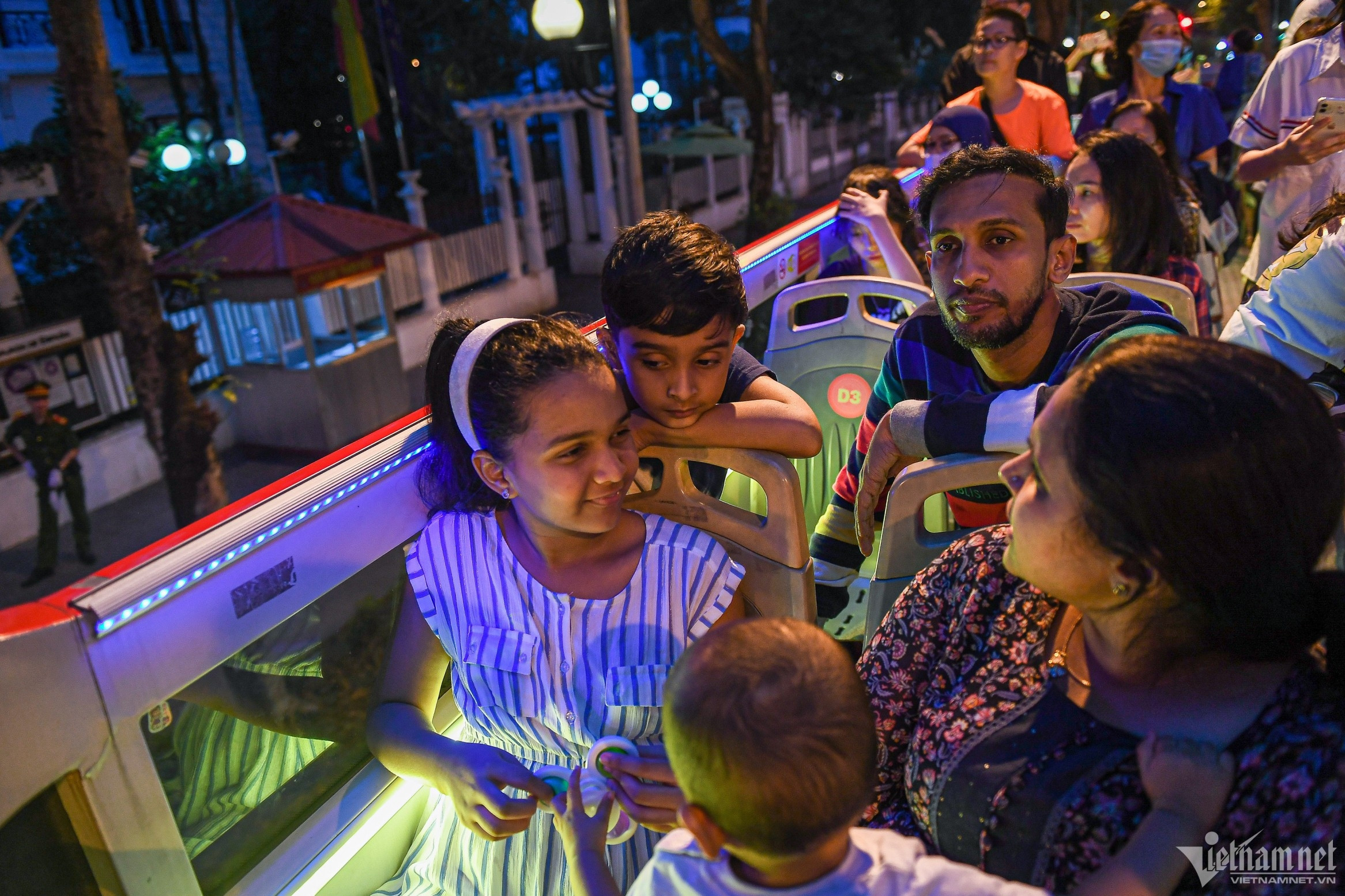 Hanoi lacks night activities to entertain foreign travelers