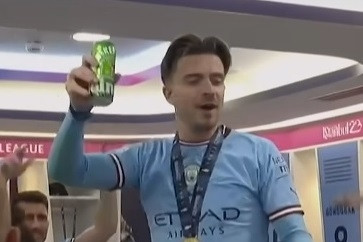 Man City mừng cú ăn 3, Jack Grealish vui say khó đỡ