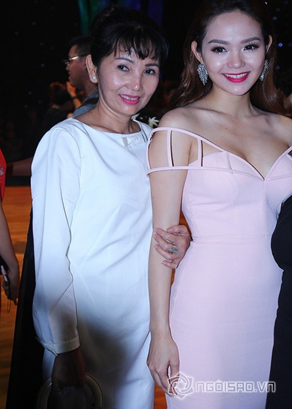 Người phụ nữ U60 trẻ đẹp khiến Minh Hằng nỗ lực mua nhà 2 triệu đô để báo hiếu - Ảnh 2.