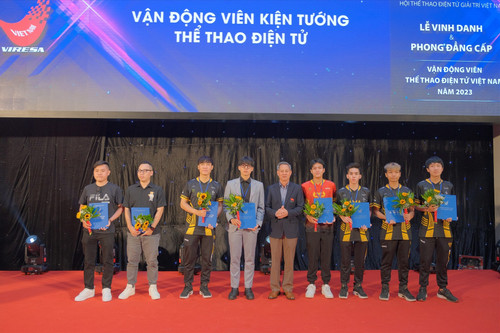Vietnam has first national level e-sports athletes