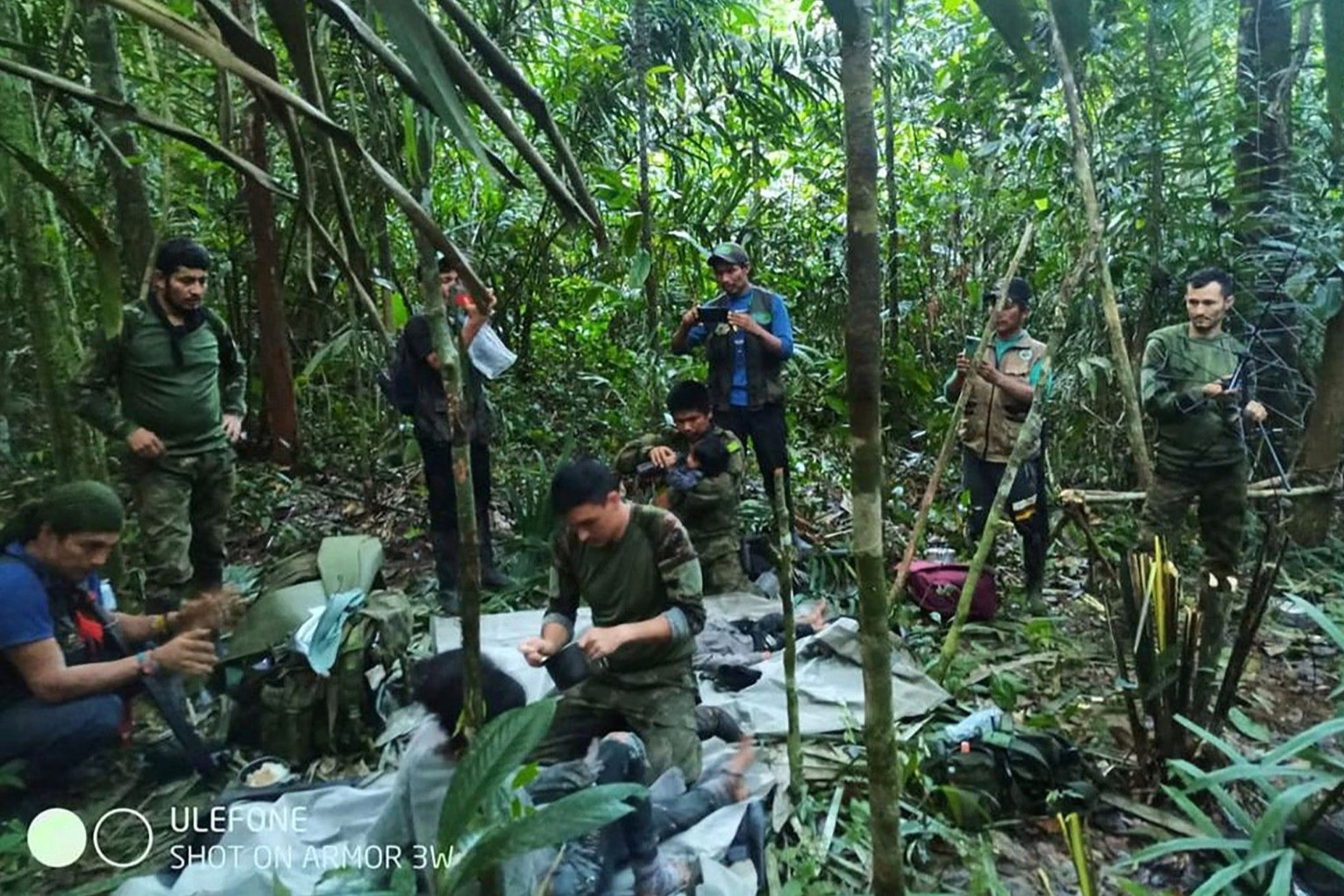 Colombia công bố video giải cứu 4 trẻ em trong rừng Amazon