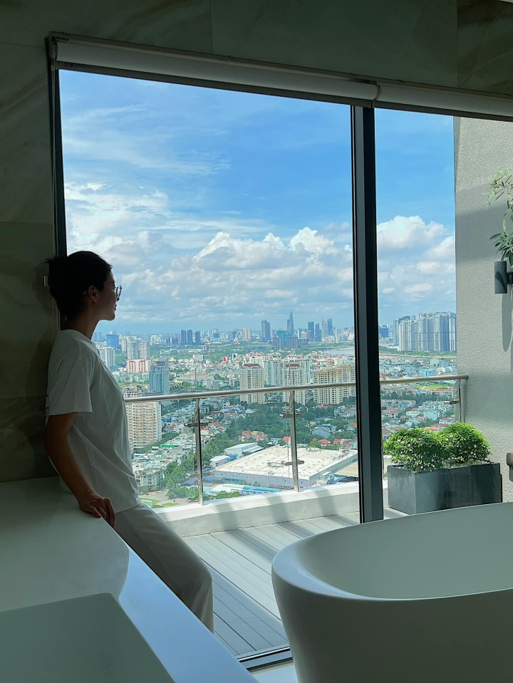 Hoa hậu Trái đất Phương Khánh mua nhà penthouse ở tuổi 27 - Ảnh 3.