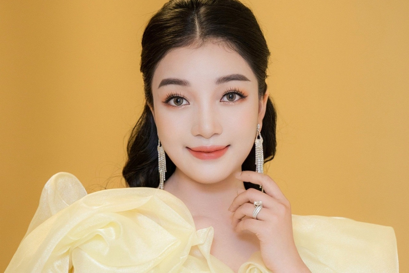 Phạm Thu Hà ra mắt cùng lúc 6 MV toàn bài hát kinh điển