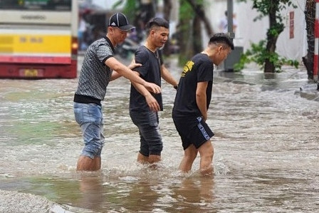 Thời tiết Hà Nội 13/6: Nắng gián đoạn, mưa rào bất chợt