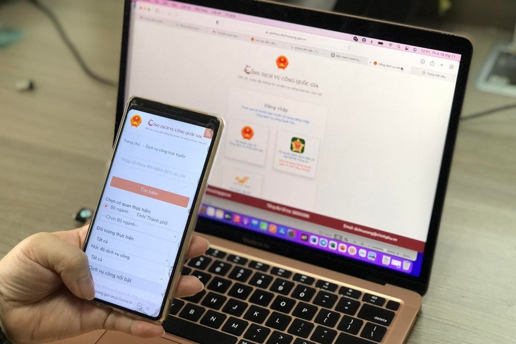 Không để tình trạng giải quyết hồ sơ dịch vụ công trực tuyến chậm, muộn
