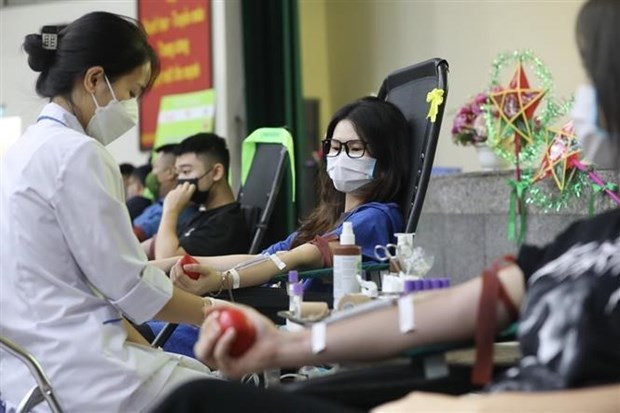 Blood donors should receive more support: official hinh anh 1