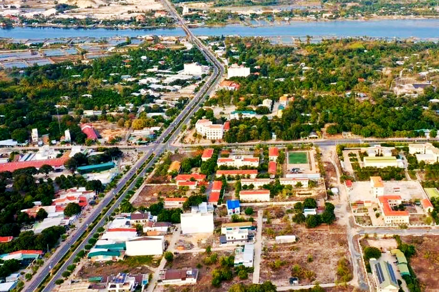 Một huyện ở Khánh Hoà tạm dừng giải quyết hồ sơ chuyển mục đích sử dụng đất