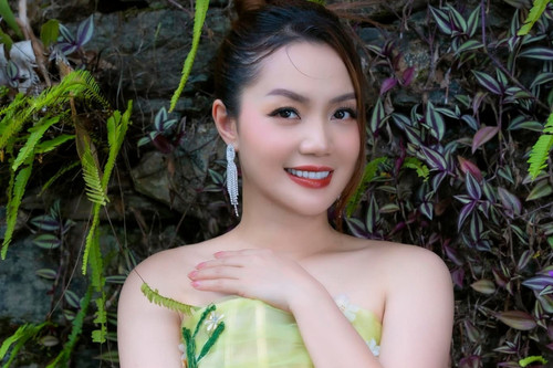 Nguyễn Ngọc Anh: Ca sĩ hát không hay thì chiêu trò quá sẽ thành lố