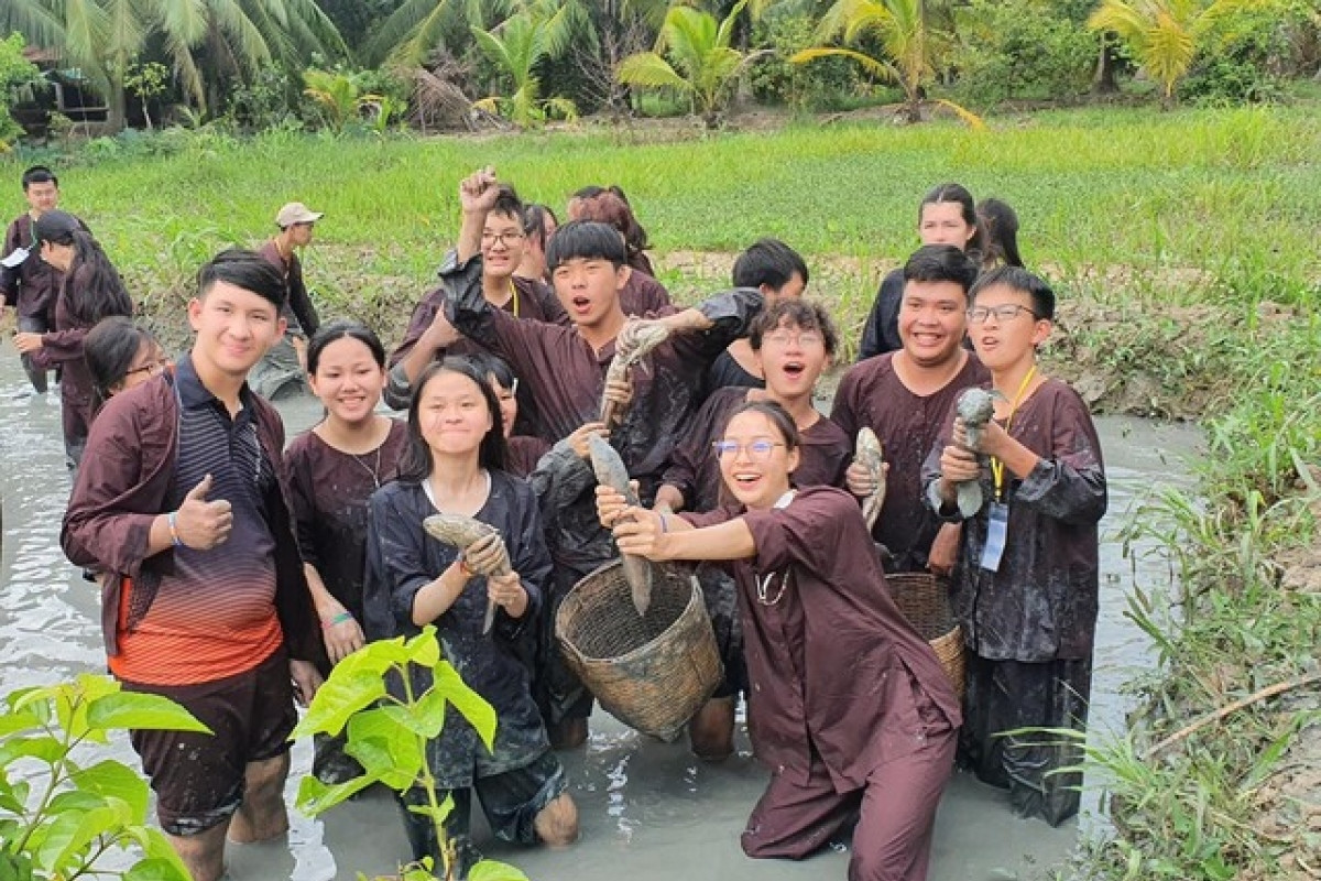 Overseas Vietnamese youths to come for annual summer camp