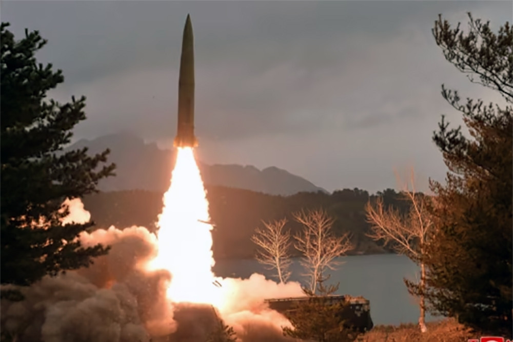 Triều Tiên phóng 2 tên lửa sau cảnh báo trả đũa tập trận chung Mỹ - Hàn