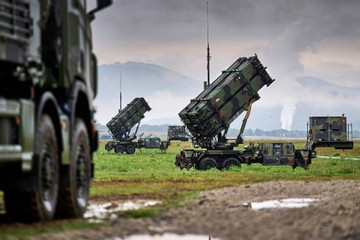 Cách Ukraine dùng tổ hợp Patriot đánh chặn tên lửa Nga