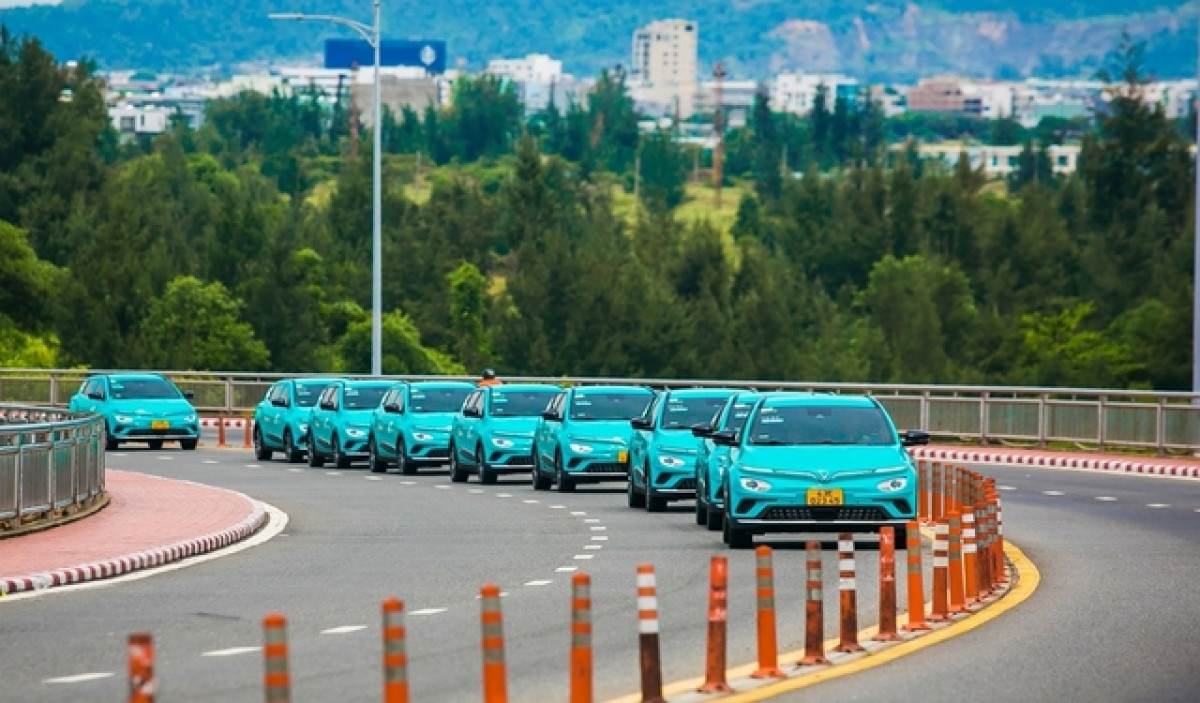 gsm launches green taxi service in da nang picture 1