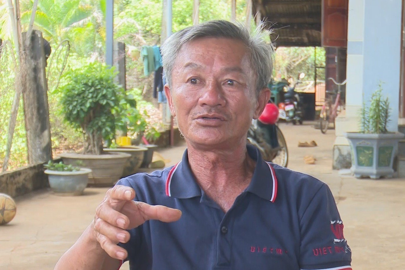 Người dân kể phút cứu đại úy công an trong vụ trụ sở xã bị tấn công ở Đắk Lắk