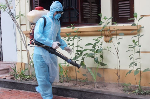 Cảnh báo lừa đảo: Mất tiền triệu phun thuốc diệt muỗi