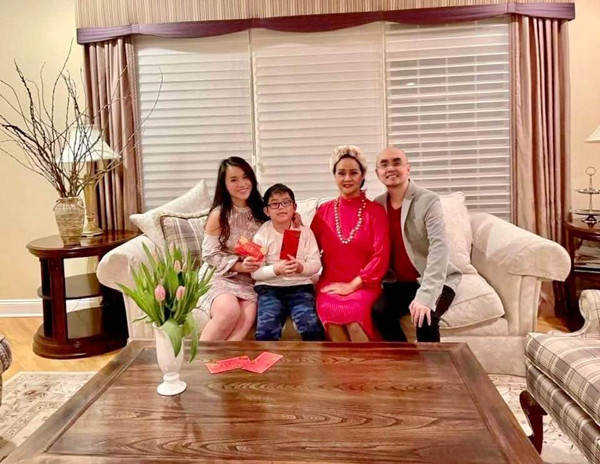 Người phụ nữ tuổi U70 vẫn xinh đẹp và quyền lực với 'cô Trúc' Mai Thu Huyền là ai? - Ảnh 10.