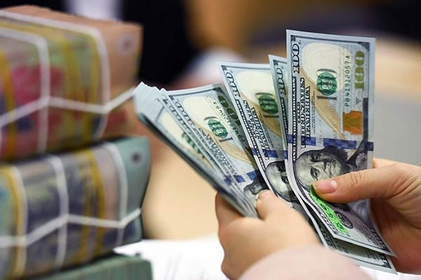 Bản tin tài chính sáng 20/6: Giá vàng tăng, USD phục hồi, dầu giảm