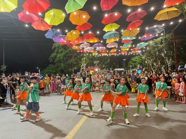 Creative cultural spaces make Hanoi’s Tay Ho district attractive for visitors hinh anh 2