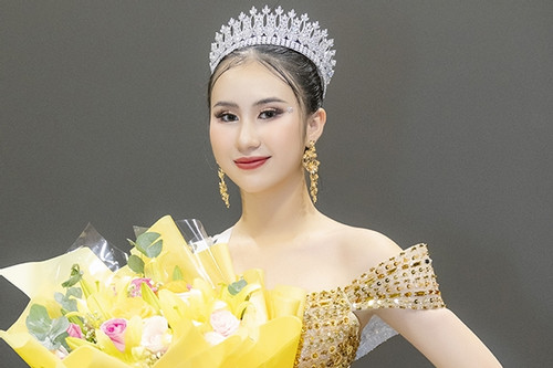 Nguyệt Minh đăng quang Miss Teen Grand International 2023