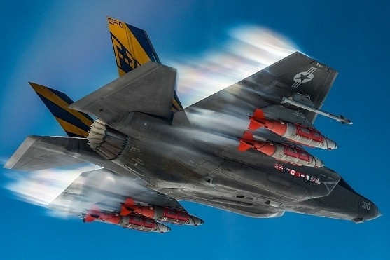 Phi công lái tiêm kích F-35 ‘trông như 100 tuổi' sau mỗi lần làm nhiệm vụ