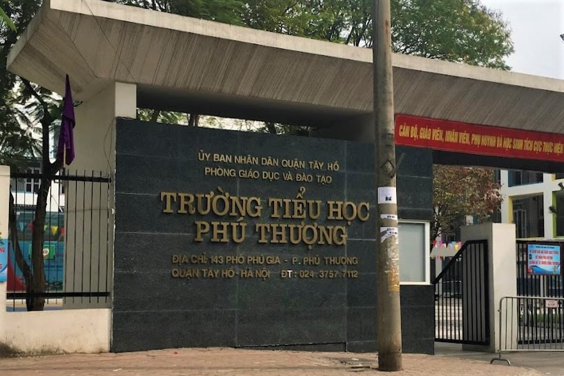 Kỷ luật hiệu trưởng Hà Nội tiếp phụ huynh xin học trái tuyến tại phòng làm việc