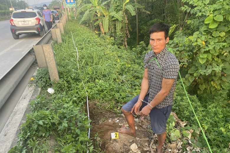 Bắt khẩn cấp thanh niên trộm cắp thiết bị làm cả TP Lào Cai mất điện