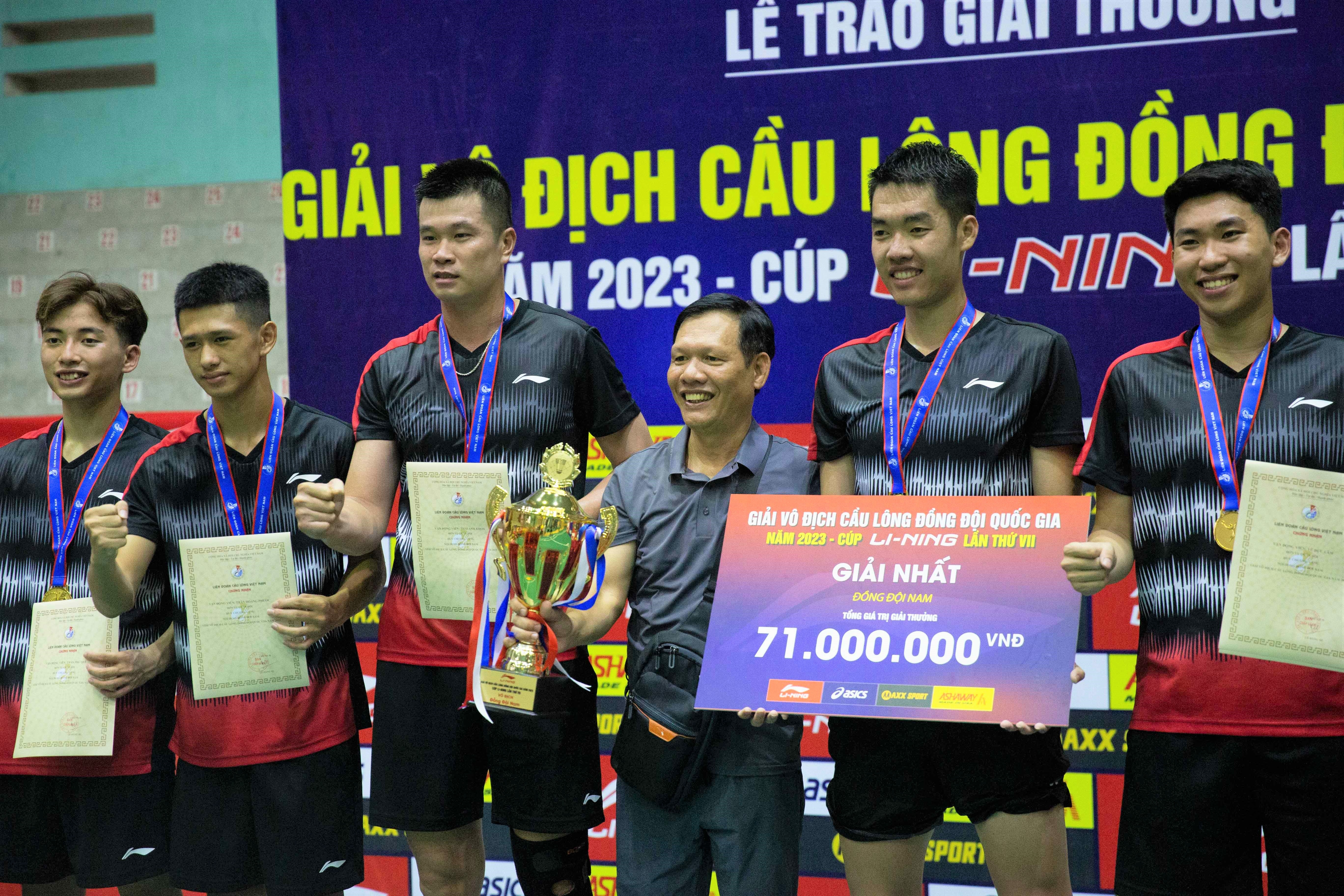 Giải cầu lông đồng đội quốc gia cup Li-Ning: Sân chơi chuyên nghiệp